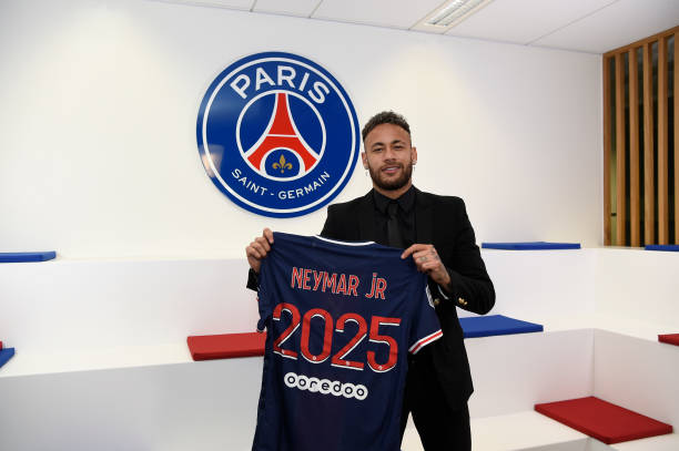 Neymar signs new Paris St-Germain contract - GBC Ghana Online - The Nation's Broadcaster - Breaking News from Ghana, Business, Sports, Entertainment, Fashion and Video News
