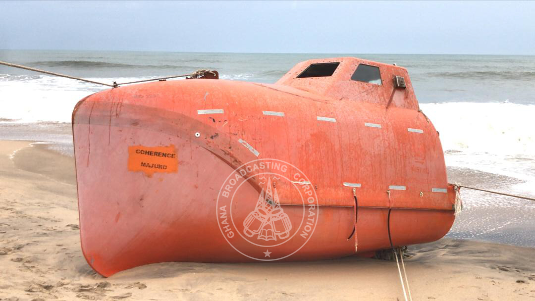 Grounded rescue boat found on Coast shoreline