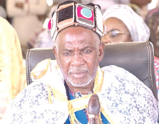 Angry Youth besiege Upper West Police Command following arrests in flogging of youth in leaked sex video.