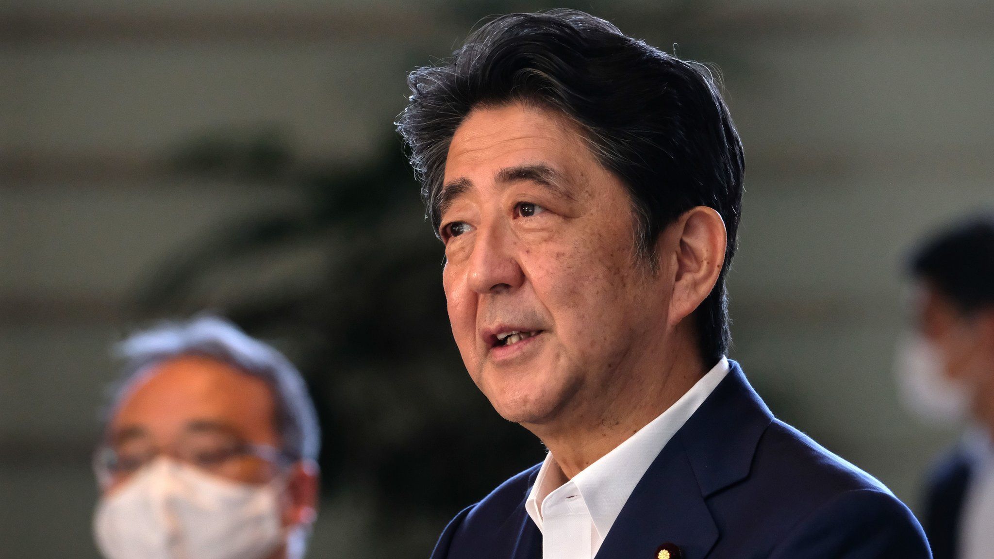 Shinzo Abe: Japan ex-PM shot dead at campaign event