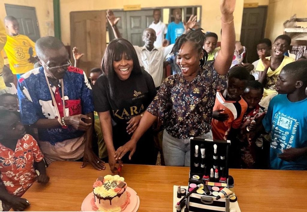 Award-winning gospel artiste JAYANA donates items to street academy