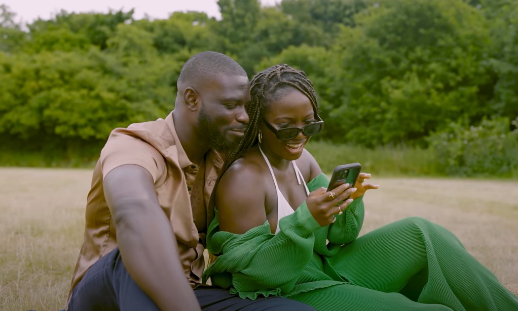 British Ghanaian singer-songwriter Ginius Serves New Visuals For "Feels Like Magic"
