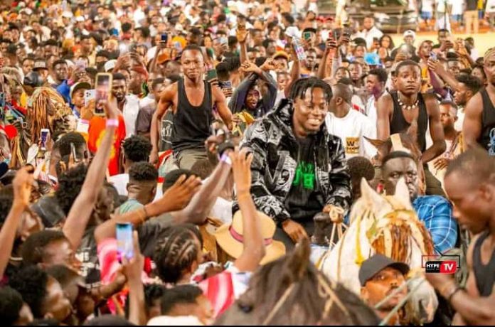 Fancy Gadam overwhelmed with fans' turnout at 10th-Anniversary concert