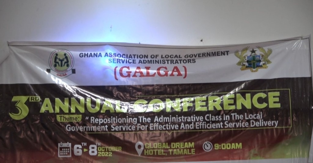 Local Government Service to "cut excess staff"