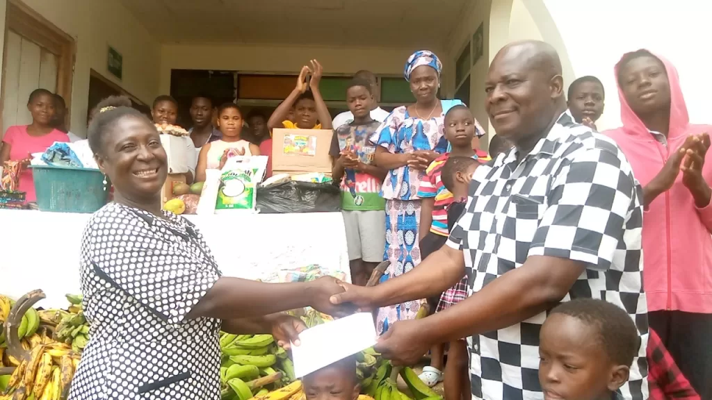 Eastern Regional Agricultural Directorate donates to Akwadum Orphanage Home 