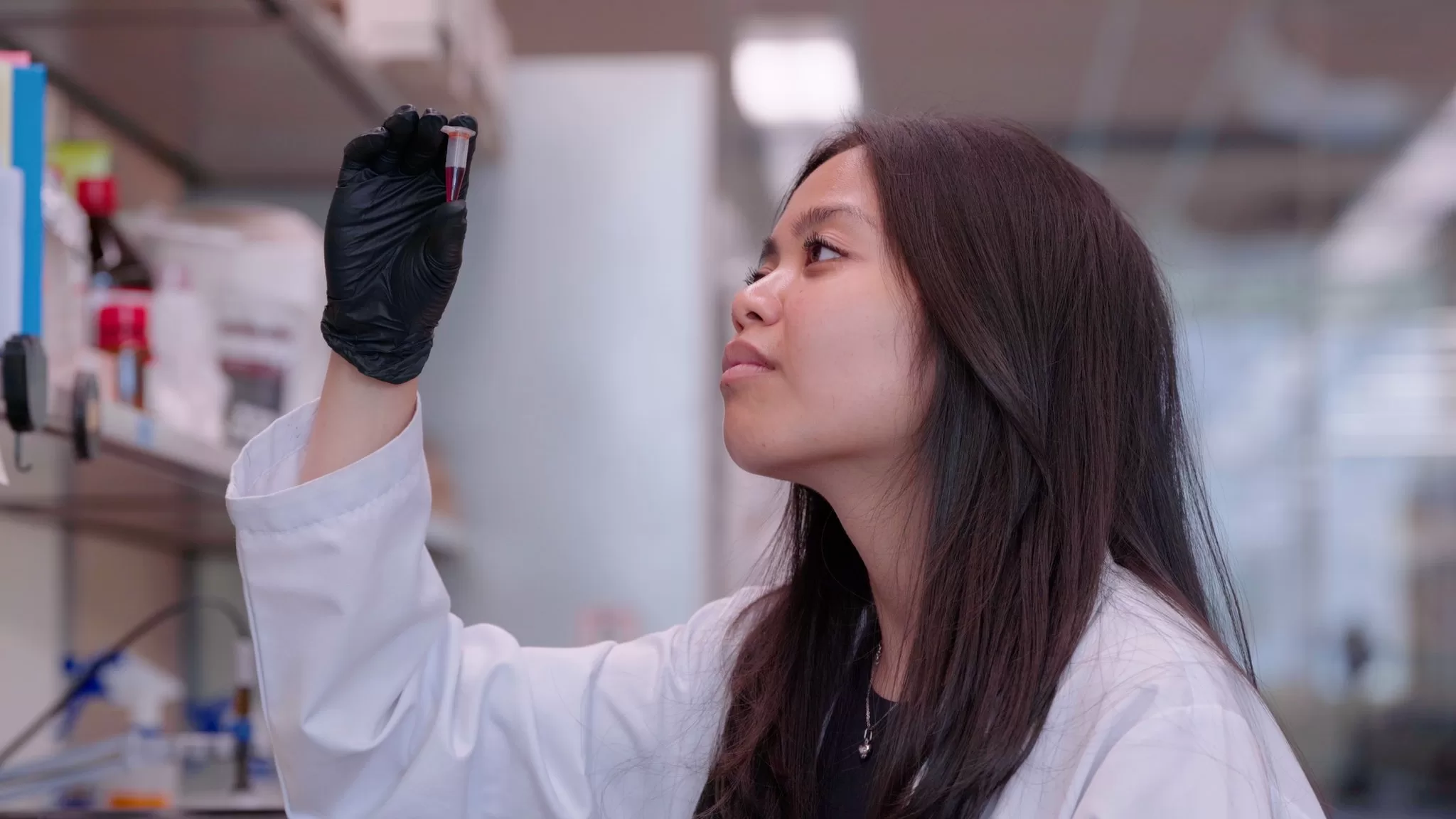 New superbug-killing antibiotic discovered using AI