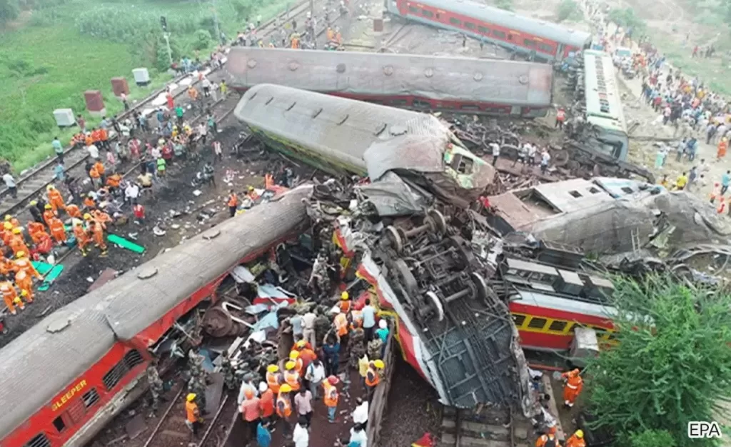 India train crash: More than 260 dead after Odisha accident