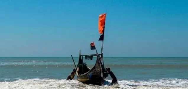 Rohingya: At least 23 dead, 30 missing after boat sinks