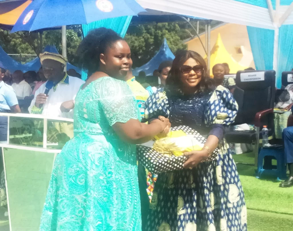 This image has an empty alt attribute; its file name is agosa-WASSCE-BEST-STUDENT-1024x810.webp