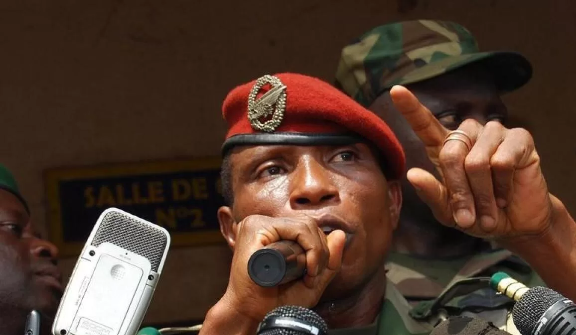 Moussa Dadis Camara: Guinea ex-ruler taken from jail by armed men