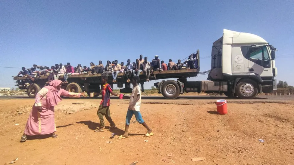 Sudan conflict: Hundreds of thousands flee Wad Medani safe-haven - UN