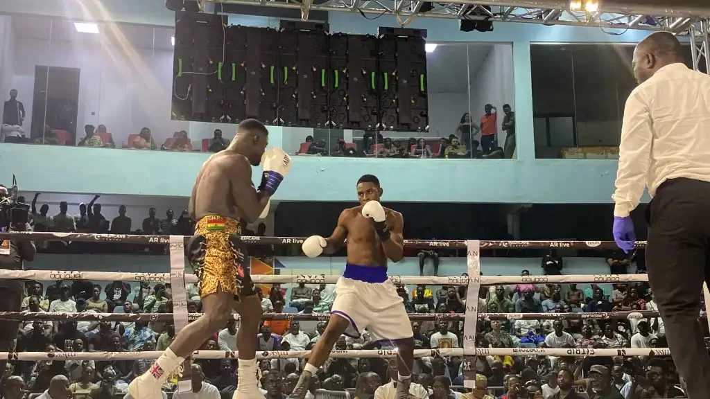 Freezy Macbones inflicts defeat on Nigerian’s Salami Oladimeji