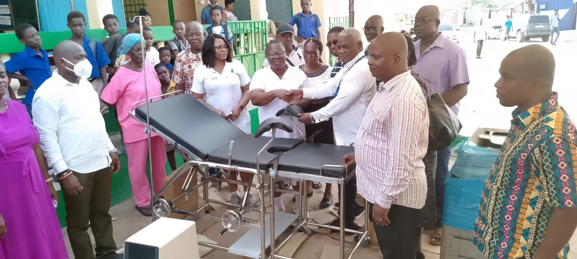 Ledzekuku MP presents medical equipment to Teshie Community Clinic