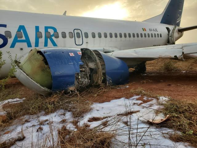 Boeing 737: Plane skids off runway in Senegal, tyre bursts in Turkey