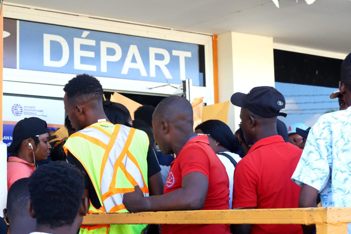 First group of Haitian migrants eeported under Trump arrives in Haiti