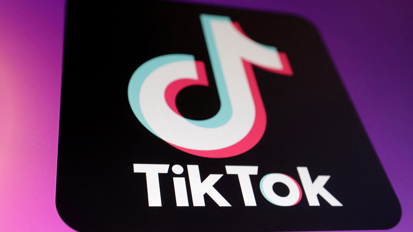 TikTok searches pushed 13-year-olds toward pornographic content, report says