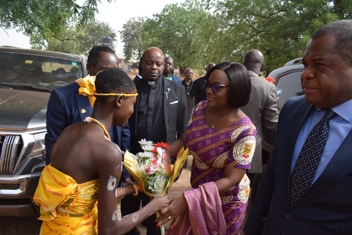 Rev. Wengam and wife donate to retired ministers, support regional office construction