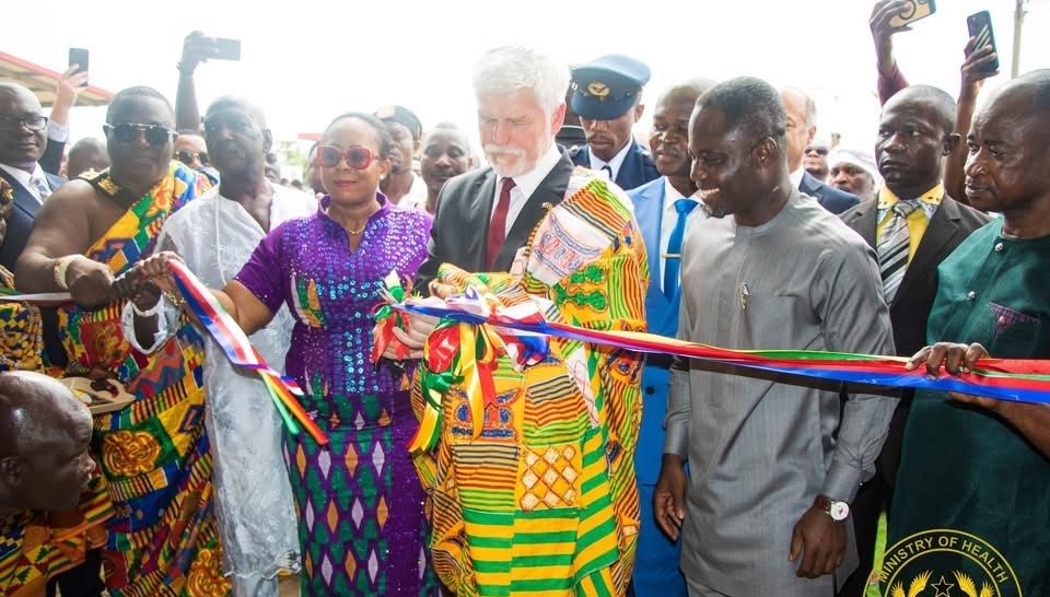 Czech President joins Ghana’s Health Minister to open new Kpone hospital