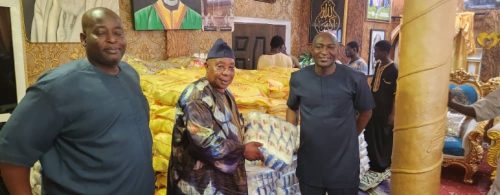 Bawumia donates over 3,000 bags of rice to Muslims during Eid-ul-Fitr