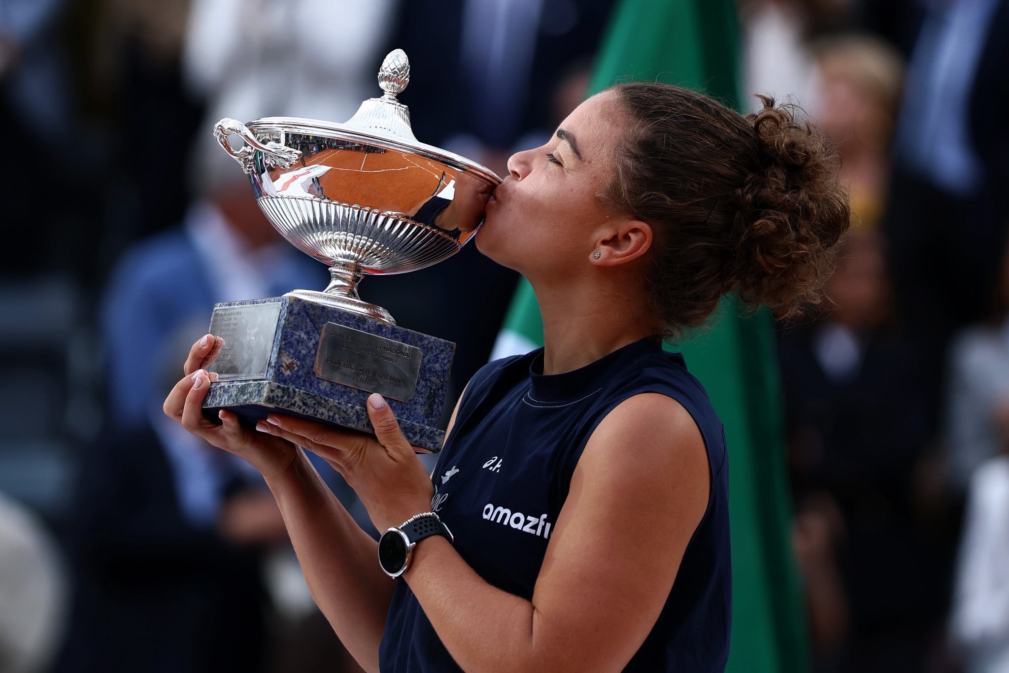 Jasmine Paolini beats Coco Gauff to become first Italian woman in 40 years to win Italian Open final 