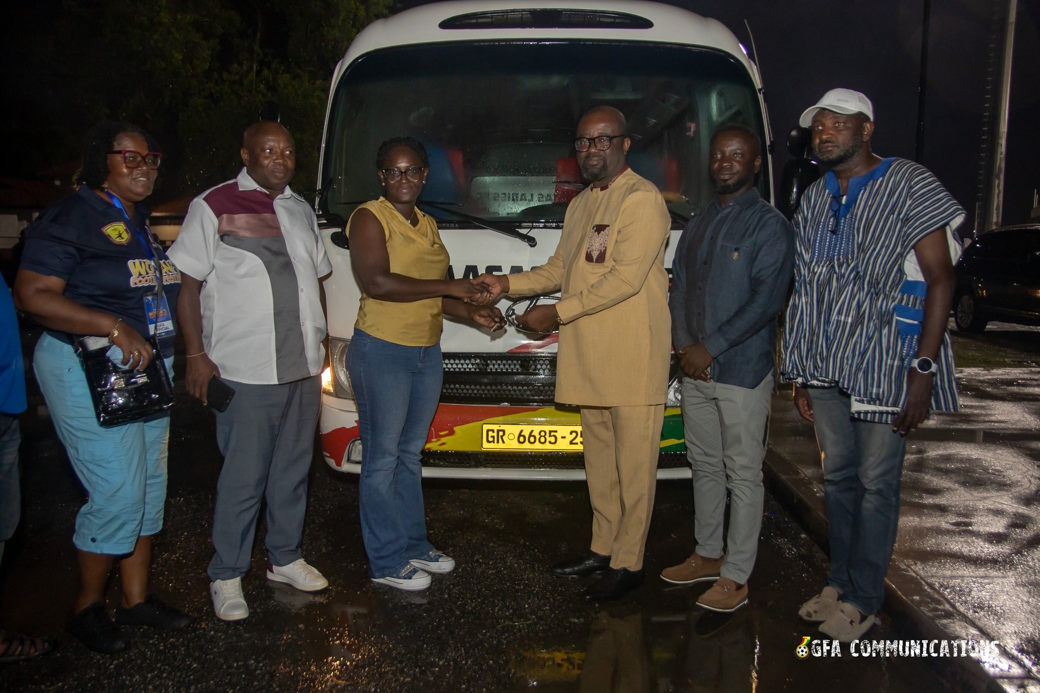 Ampem Darkoa and Hasaacas Ladies receive GFA buses