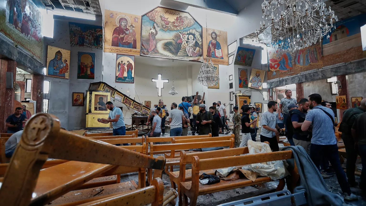 Suicide bomber kills at least 22 in Orthodox church in Syria
