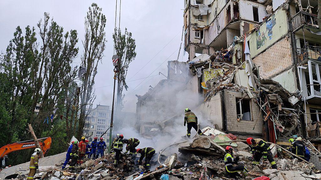 Russian strikes kill eight and hit Kyiv apartment block, officials say