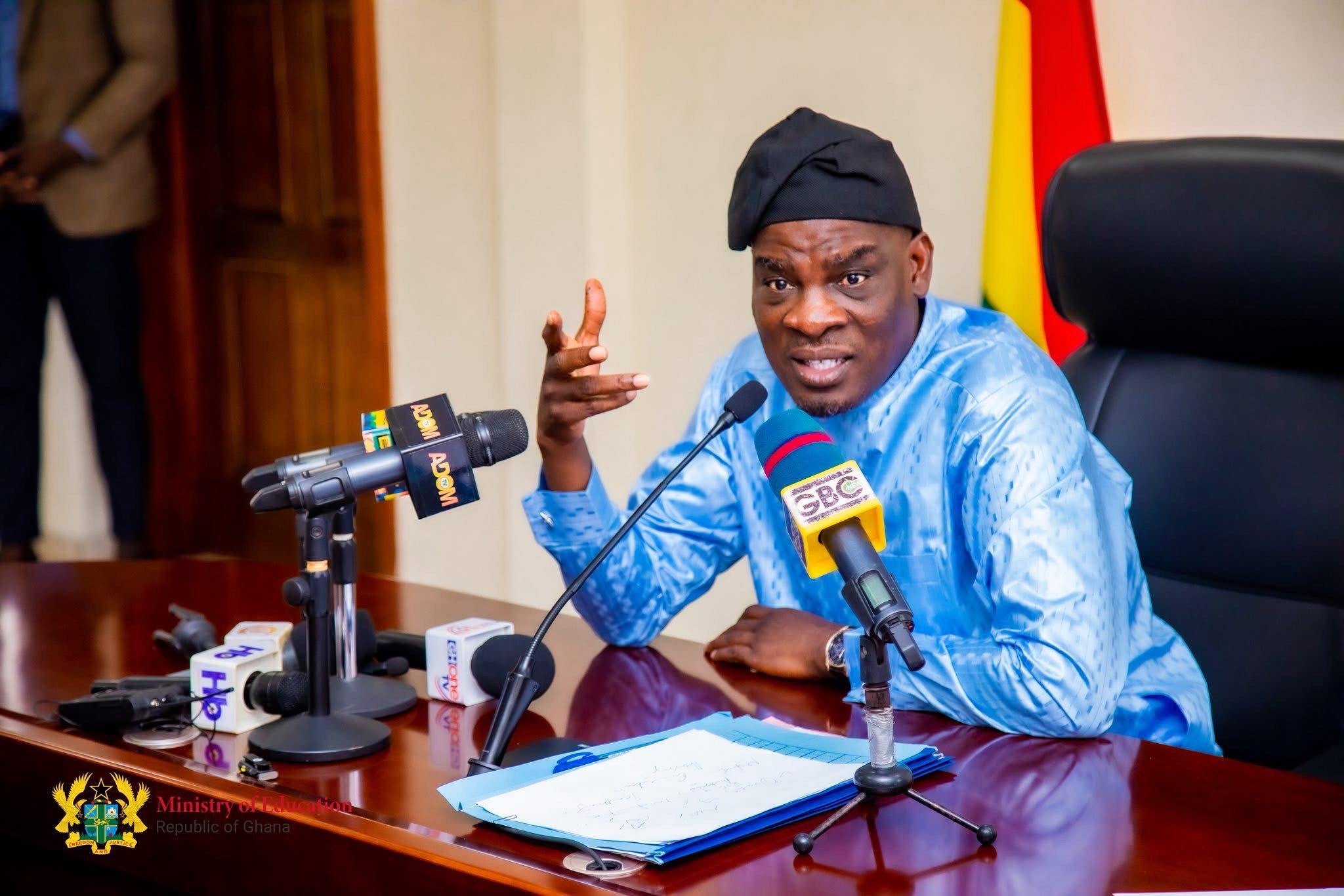 Education Minister cautions against rising use of weapons in schools