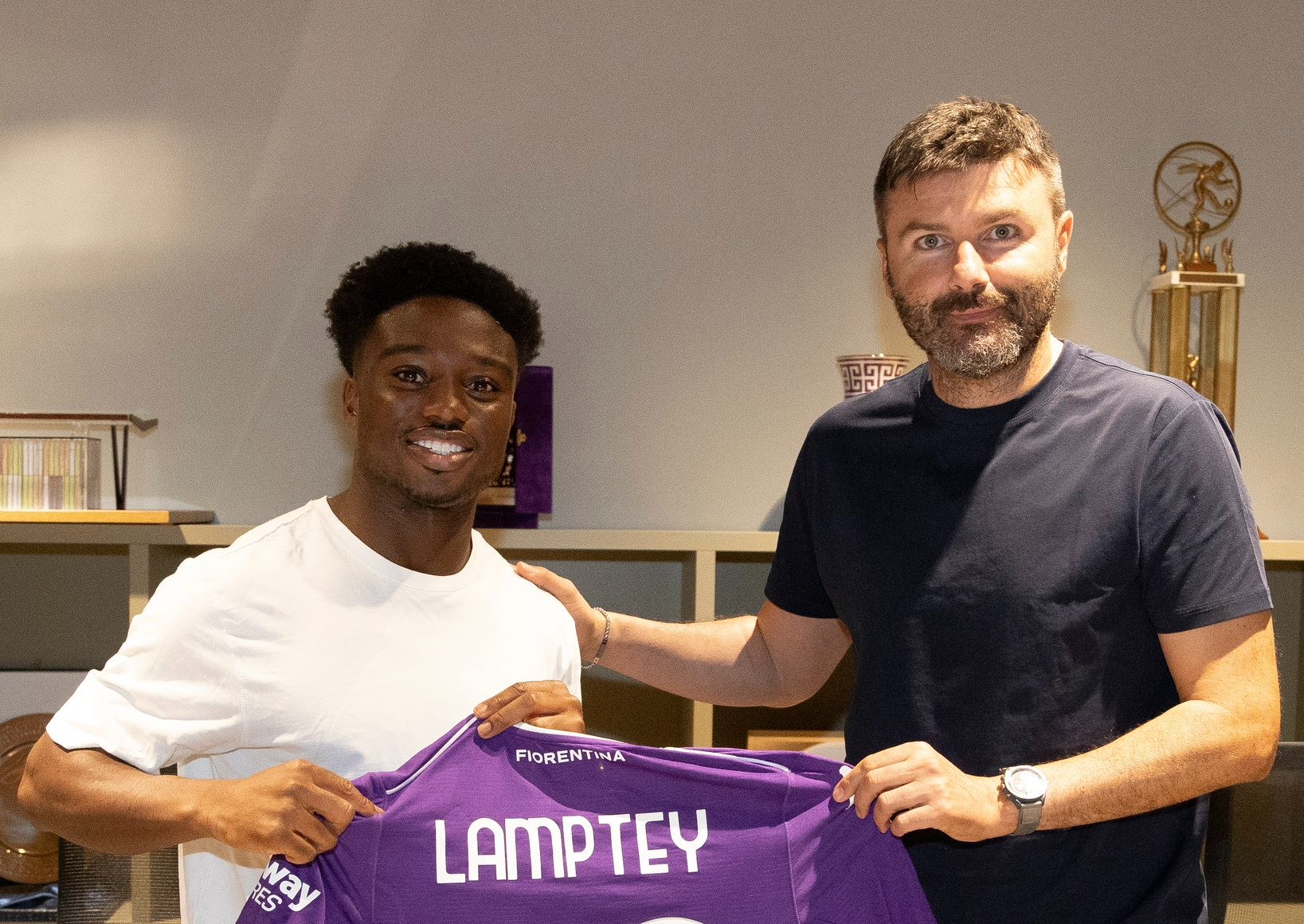 Fiorentina signs Ghanaian defender Tariq Lamptey from Brighton on a four year deal 