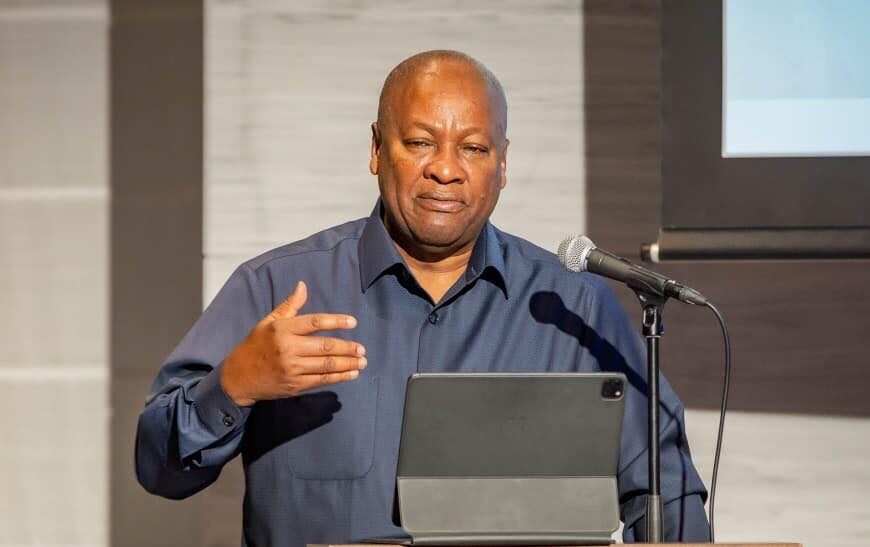 President Mahama intervenes to restore calm in Sawla-Bole, engages Yagbonwura