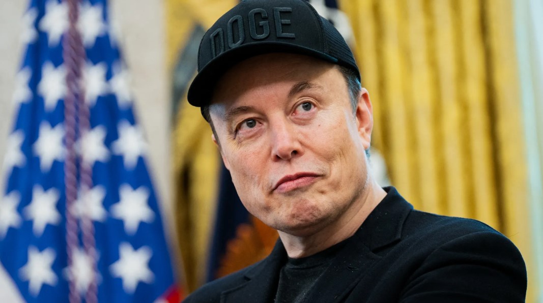 Elon Musk becomes world’s first half-trillion-dollar man