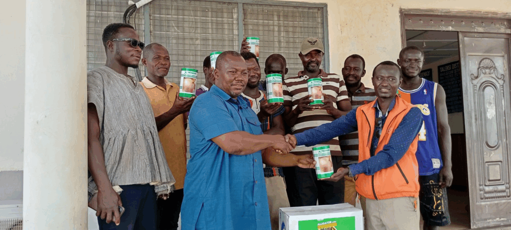 ER: Talensi MP Daniel Mahama supports dry season farmers with improved seeds
