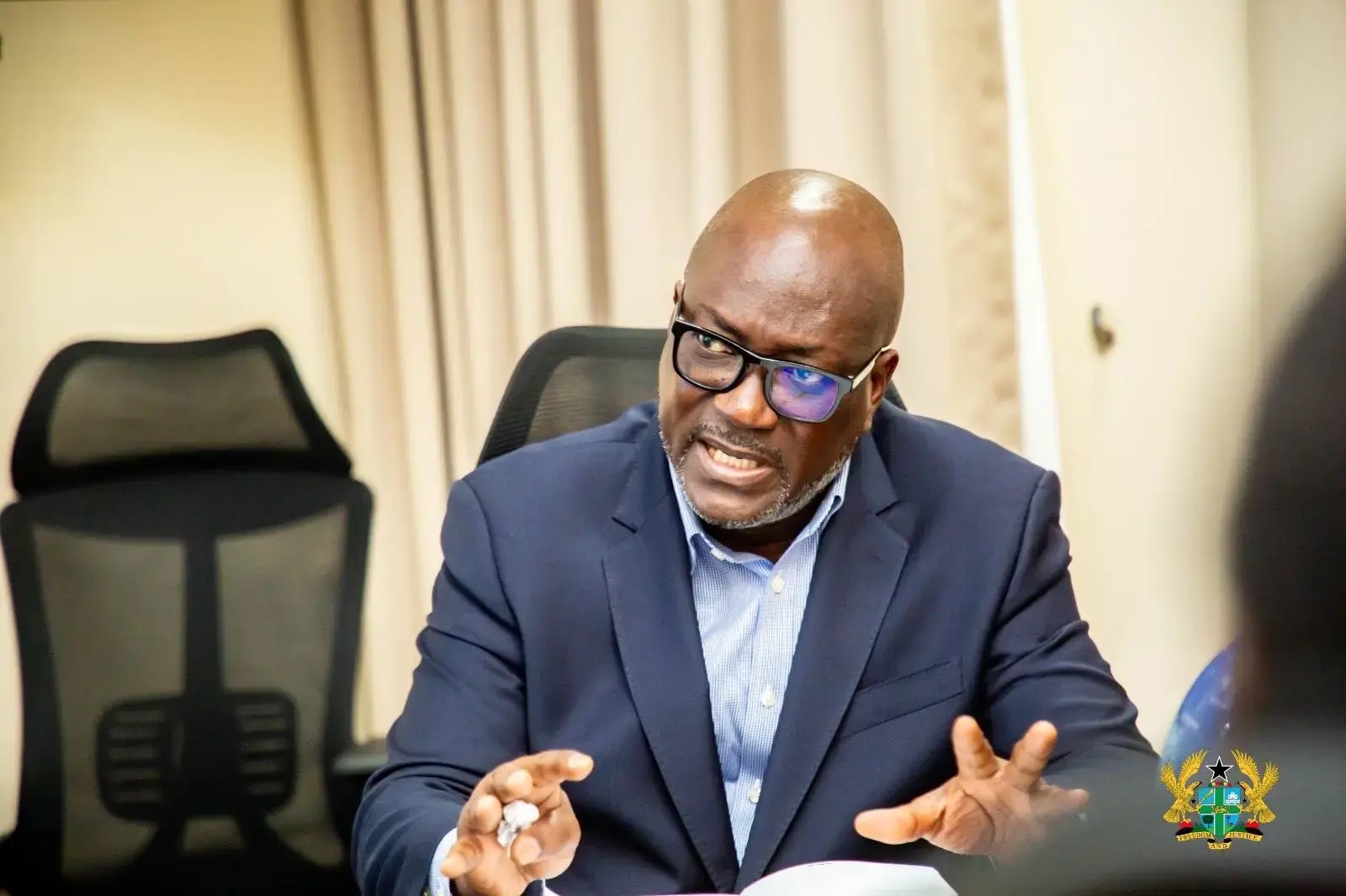 Constitution Review Committee recommends separating executive from legislature