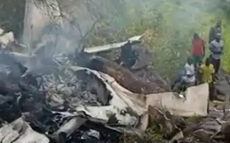 Plane crashes in South Sudan, killing all 14 on board