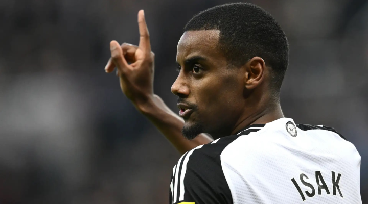 Alexander Isak keen on joining Liverpool amid transfer saga